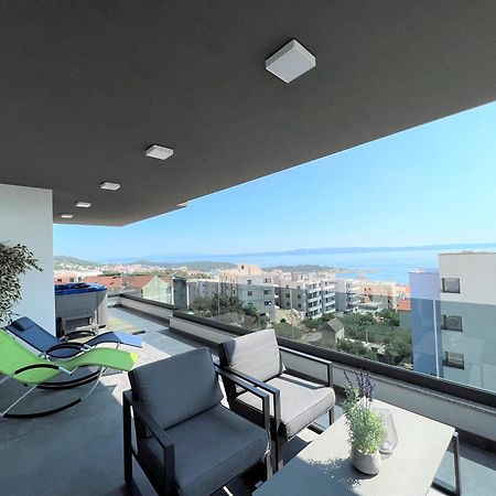 Lux Penthouse Panoramic View With Jacuzzi Apartment Makarska Exterior photo