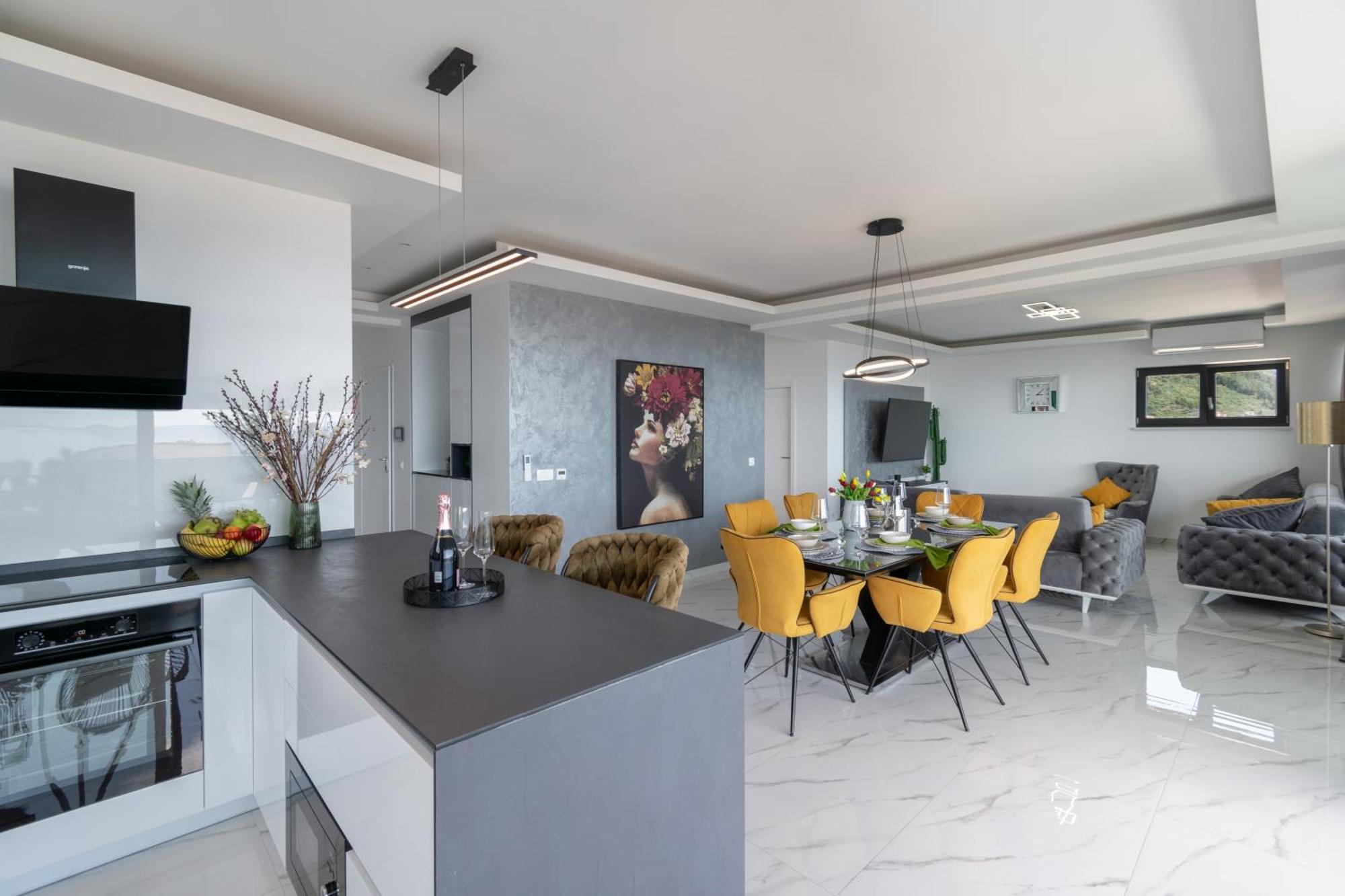 Lux Penthouse Panoramic View With Jacuzzi Apartment Makarska Exterior photo