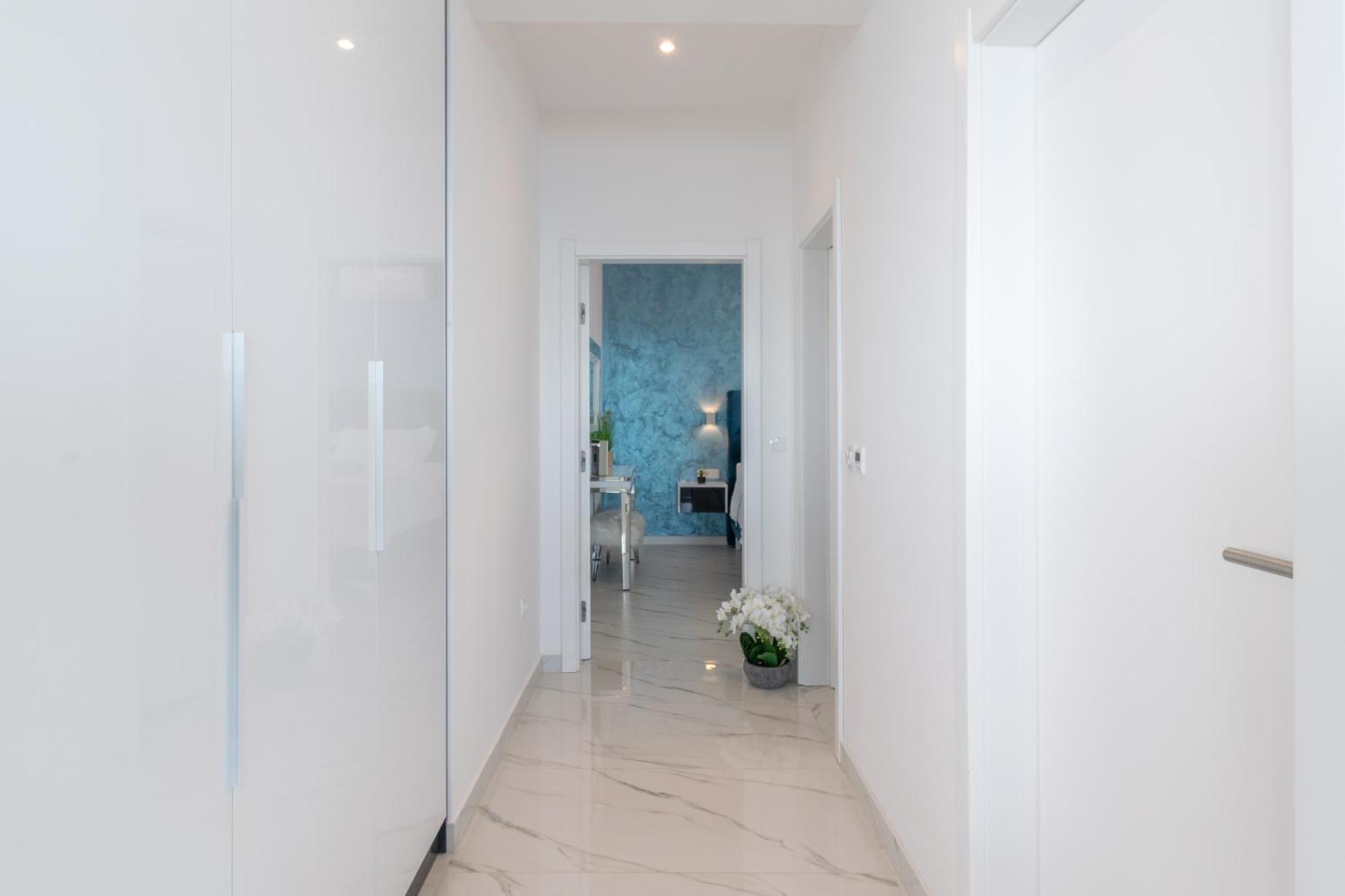 Lux Penthouse Panoramic View With Jacuzzi Apartment Makarska Exterior photo